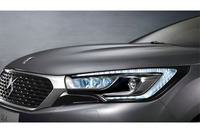 ヘッドライトがLEDにアップデートされる。