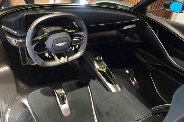 アストンマーティンのハイブリッドスーパーカー「ヴァルハラ」の最新  