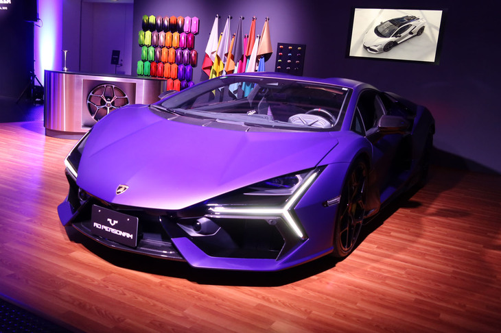 ランボルギーニ・レヴエルト（テメラリオ発表会場に展示された車両）