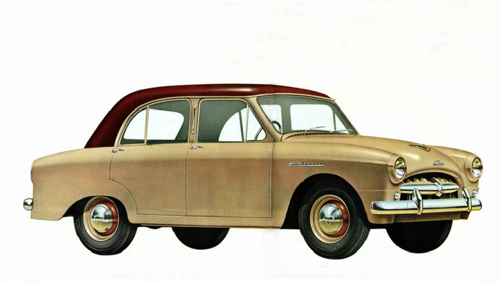 初代「クラウン」と同時にデビューした「トヨペット・マスター（RR）」。前後リーフリジッドのサスペンションを持つシャシーに、クラウンと共通のパワートレインを搭載したタクシーキャブ用セダン。ドアなどボディーの一部は初代「コロナ」に流用された。