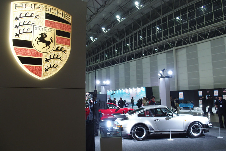 「ターボNo.1コレクション」が展示されたポルシェブースの様子。