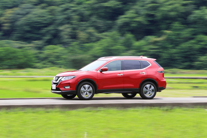 2リッター直4ガソリンエンジンを搭載した「20X」。ガソリン車には2列5人乗り仕様に加え、3列7人乗り仕様も用意されている。