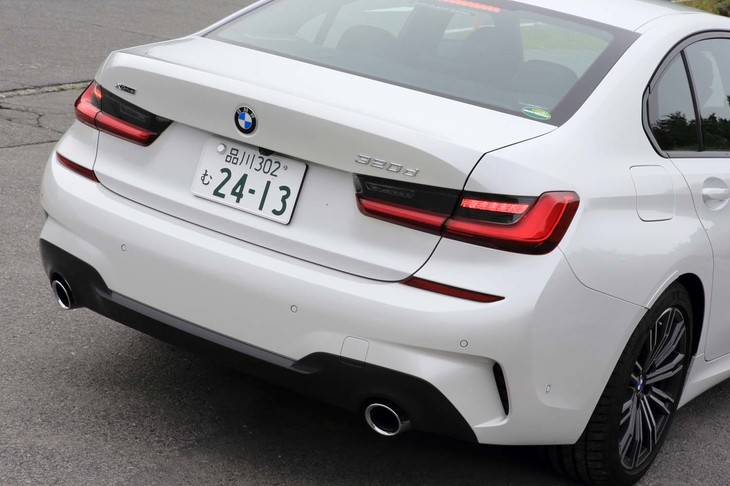 従来型よりも高さを抑え、横長形状となったG20型のテールランプ。見た目は大きく変わったが、L字をモチーフとしたデザインルールは踏襲されている。