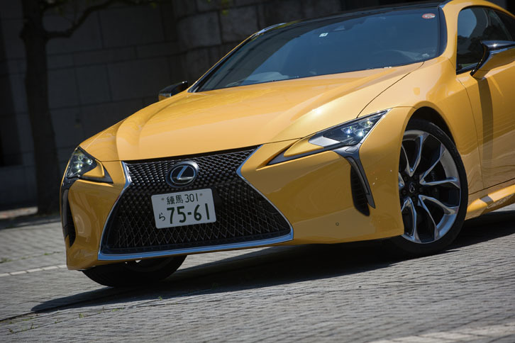 落畑さんはレクサスのデザインアイコンであるスピンドルグリルについて、「賛否両論の声があるのは認識している」とした上で、「効率的な冷却ができるなど、機能のことも忘れないでください」と語った。