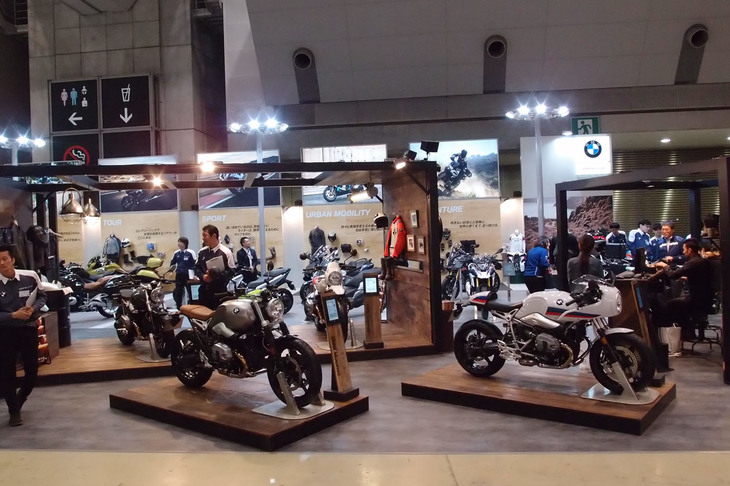 BMWブースの様子。