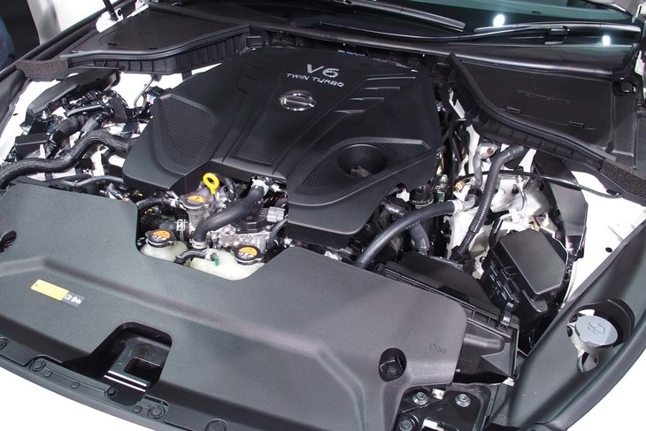 最高出力405ps、最大トルク475Nmを発生する「400R」の3リッターV6エンジン。