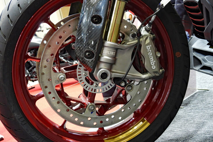 インディアンFTR×RSD Super Hooligan（スーパーフーリガン）