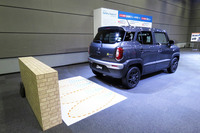 安全装備としては、スズキの小型車として初めて後退時の自動緊急ブレーキおよび誤発進抑制制御機構が採用されている。