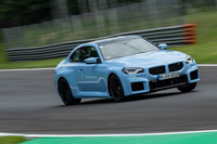 モンツァではBMWの愛好家と合流して、サーキット走行を満喫。筆者はBMWが持ち込んだ「M2」をドライブしたが、運転感覚が「M4」と非常に似通っていて興味深かった。