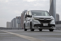 2018年12月20日にデビューした、最新型「ステップワゴン モデューロX」。今回は初登場となるハイブリッドモデルに試乗した。