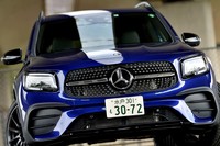 「GLB」にはレーダーとステレオカメラからなる、「Sクラス」と同等の運転支援システムが標準装備されている。
