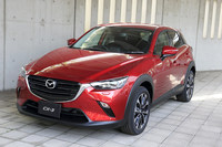 これまでディーゼル車のみに用意されていた6段MT仕様が、ガソリンエンジンのベースグレード「20S」のFF車に設定されることも、今回の改良のトピックとして挙げられる（写真は4WDのAT仕様）。