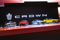 2022年7月15日に世界初公開された新型「クラウン」シリーズ。写真向かって左から、「クロスオーバー」「スポーツ」「セダン」「エステート」の4車種構成で、世界に打って出るという。