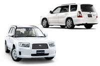 「スバル・フォレスター」
	1997年に発売されたスバルのクロスオーバーSUV。「インプレッサ」のプラットフォームを使い、水平対向エンジンに4WDを組み合わせたスバルお得意のパワートレインでオフロードとオンロードの両方に対応した走りを追求した。写真は小説の舞台となったとおぼしき、2005～2006年当時のモデル。