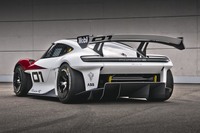ポルシェが未来のレーシングカー「ミッションR」を発表の画像