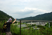 裏高尾方面に降りてくる途中、八王子JCTが見えた。