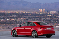 「アウディA3」に4ドアセダンが登場の画像