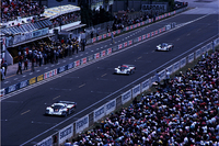 ルマンで活躍したグループCカーの写真集、発売中の画像