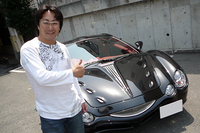 鈴木さんの「ミツオカ・オロチ」採点表

○
意外と速い。後方視界も思ったよりいい。壊れそうにない。燃費もいい。なにより目立つ！
×
サイドシルが高くて乗り降りしにくい。テスタロッサよりも！

総合満足度
120点（○）−20点（×）＝100点！

