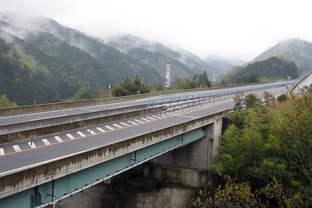第11回：高速道路を考える（その1）〜北高南低の四国の道路 【ニッポン