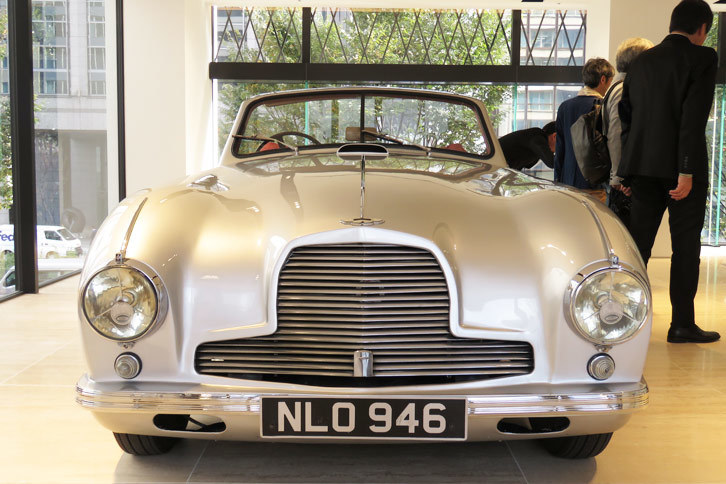 アストンマーティンDB2 DHC