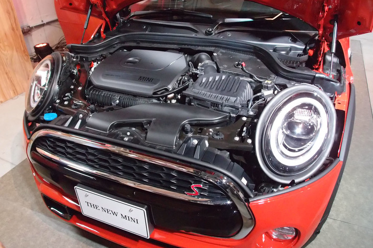 MINIクーパーS 3ドア（エンジン）
