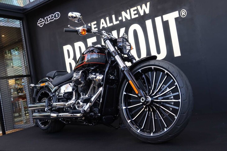 ハーレーダビッドソン・ブレイクアウト