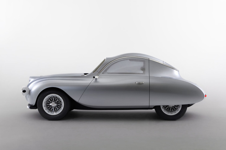 クラシックカーを思わせる「モアイ」のエクステリア。今回の「CEATEC」はオンライン開催なので、実車に触れられないのが残念でならない。