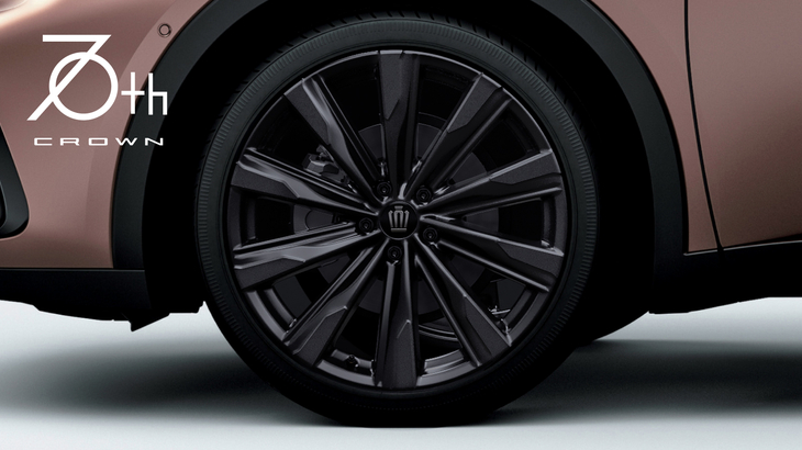 「クラウン クロスオーバー」用の「CROSSOVER RS “THE LIMITED-MATTE METAL”」ホイール