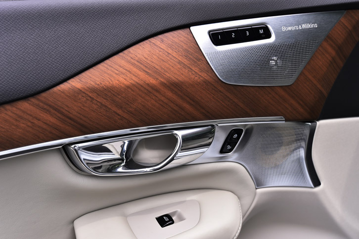 「XC90」には、Bowers＆Wilkinsのオーディオシステムがオプションで用意される。