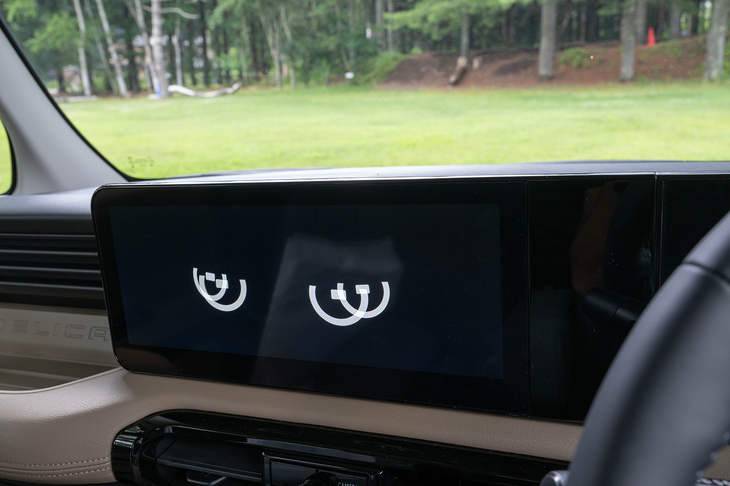 始動時にはシグネチャーランプのアニメーションが迎えてくれる。