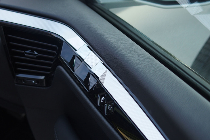 DS 4リヴォリE-TENSE（パワーウィンドウスイッチ）