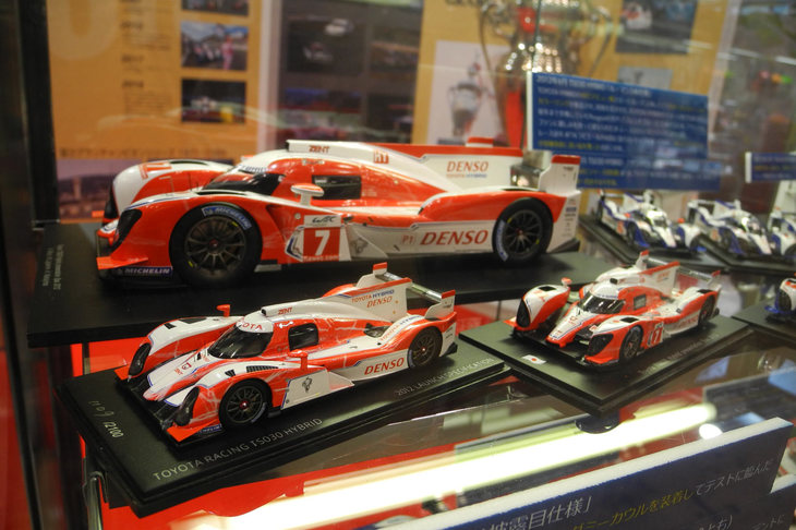 富士スピードウェイのブース。