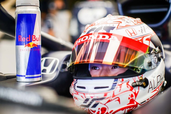 F1最終年に、ホンダのドライバー育成プログラム出身の角田裕毅がGPデビュー。7年ぶりの日本人フルタイムF1ドライバーは、アルファタウリ・ホンダで入賞7回、最終戦アブダビGPでは表彰台目前の4位でレースを終え、1年目をドライバーズランキング14位（32点）で終えた。（Photo=Getty Images / Red Bull Content Pool）