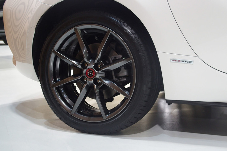 マツダ・ロードスター100周年特別記念車