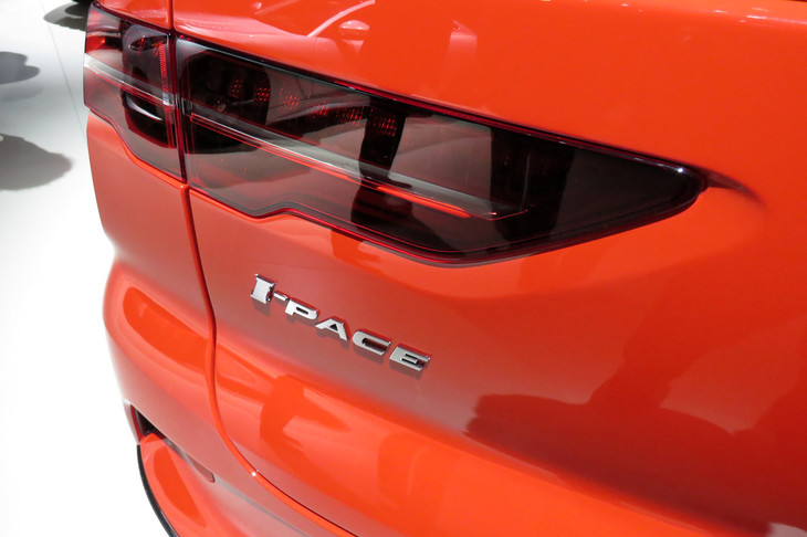 ジャガーIペース EV400