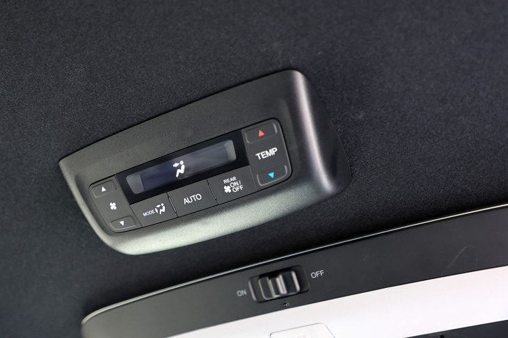 ホンダ・ステップワゴンe：HEVスパーダ（後席用空調）