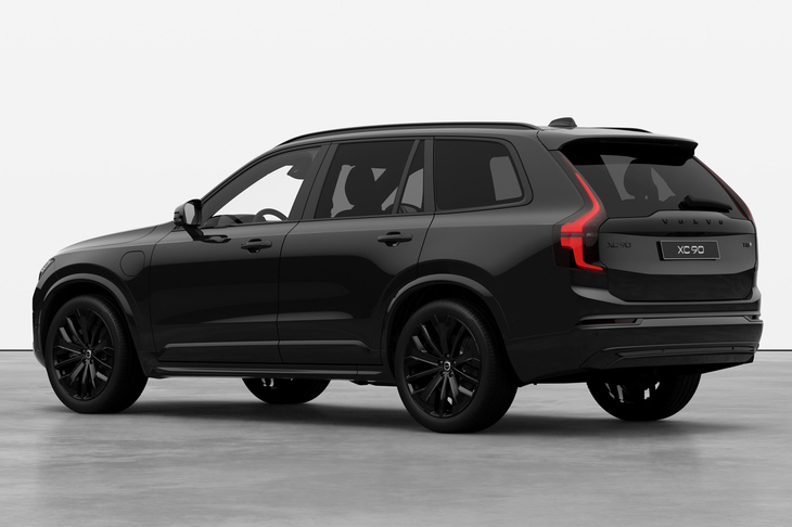 「オニキスブラック」のボディーカラーを採用する「XC90ウルトラT8 AWDプラグインハイブリッド ブラックエディション」。