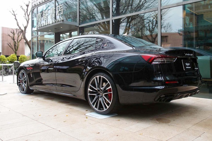 マセラティ・クアトロポルテ トロフェオ（カスタマイズモデル）