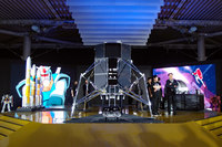 宇宙をテーマにした2階の展示コーナーは、TVアニメ『機動戦士ガンダム』がわきを固めていた。