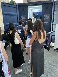 待ち時間は、およそ15分。