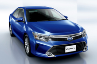 トヨタ・カムリがデザイン一新　安全装備も強化