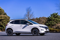 日産ノートAUTECHクロスオーバーFOUR