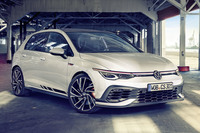 新型「フォルクスワーゲン・ゴルフGTIクラブスポーツ」