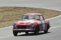 1966年の第3回日本グランプリの「GTカーレース」で高橋国光が駆り優勝したSP311。プライベーターの「ロータス・エラン」や「ポルシェ911」なども出走していたが、高度にチューンされたワークスマシンに蹴散らされた。