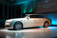 新型「ベントレー・フライングスパー」日本上陸の画像