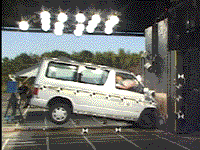 国産車のクラッシュテストを見てきましたの画像