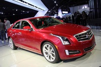 デトロイトショーに合わせて発表されたキャデラックの新小型セダン「ATS」。