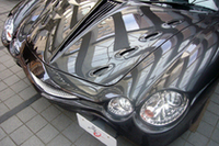 眉もシャドゥもコンタクトもなくなった、すっぴん「オロチ」。デザイナー氏いわく、「本質で勝負できる、最もオロチを象徴するモデルです」。
