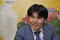 フィアット／アルファ・ロメオお台場の野島一彦店長。